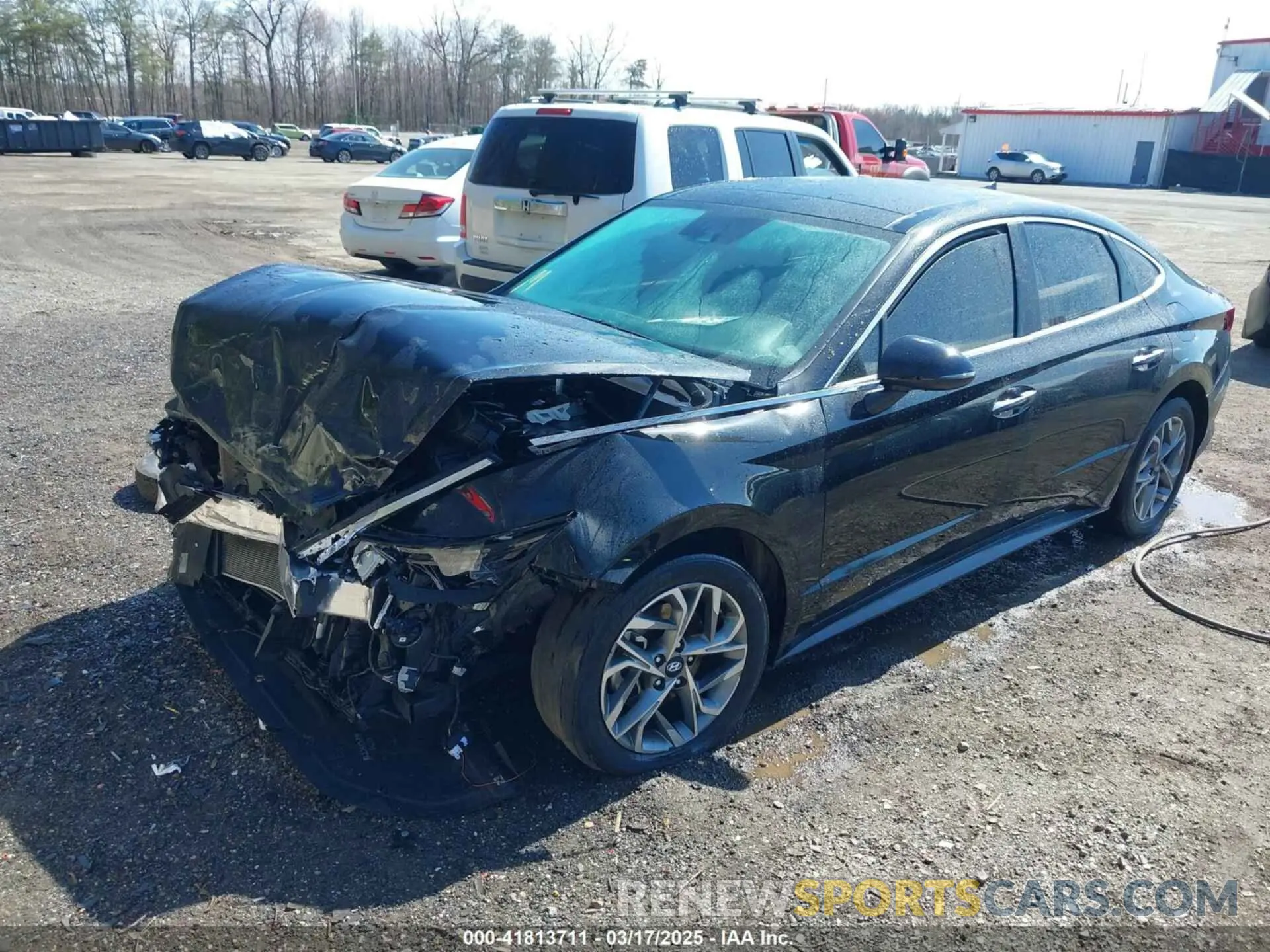 2 Photograph of a damaged car 5NPEF4JA3LH059215 HYUNDAI SONATA 2020