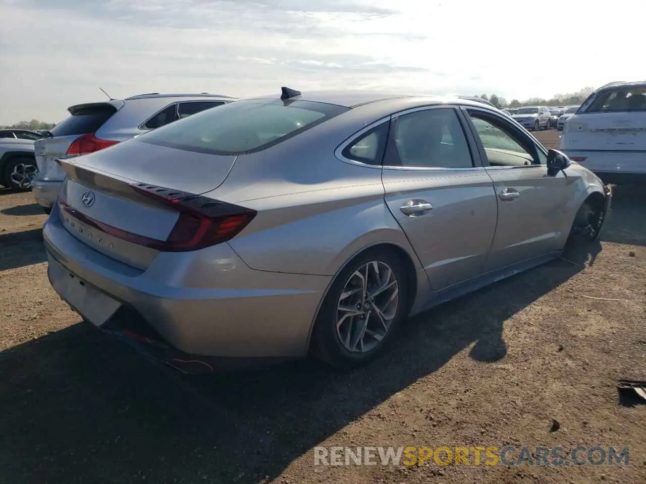 3 Photograph of a damaged car 5NPEF4JA3LH060610 HYUNDAI SONATA 2020