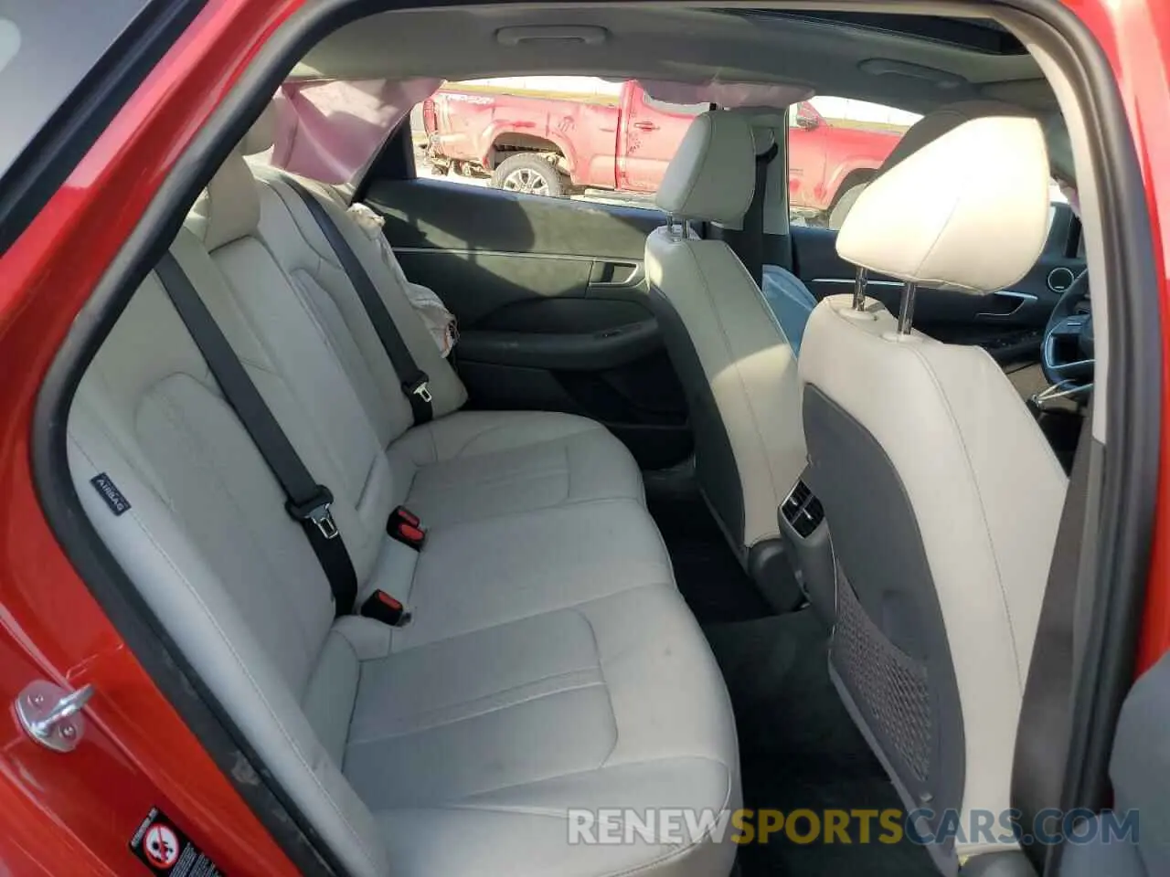 10 Photograph of a damaged car 5NPEF4JA4LH002019 HYUNDAI SONATA 2020