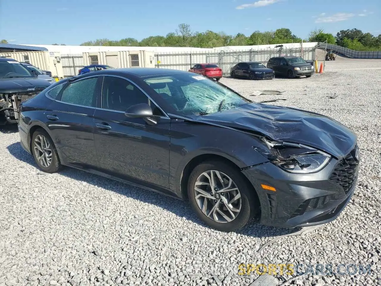 4 Photograph of a damaged car 5NPEF4JA5LH013336 HYUNDAI SONATA 2020