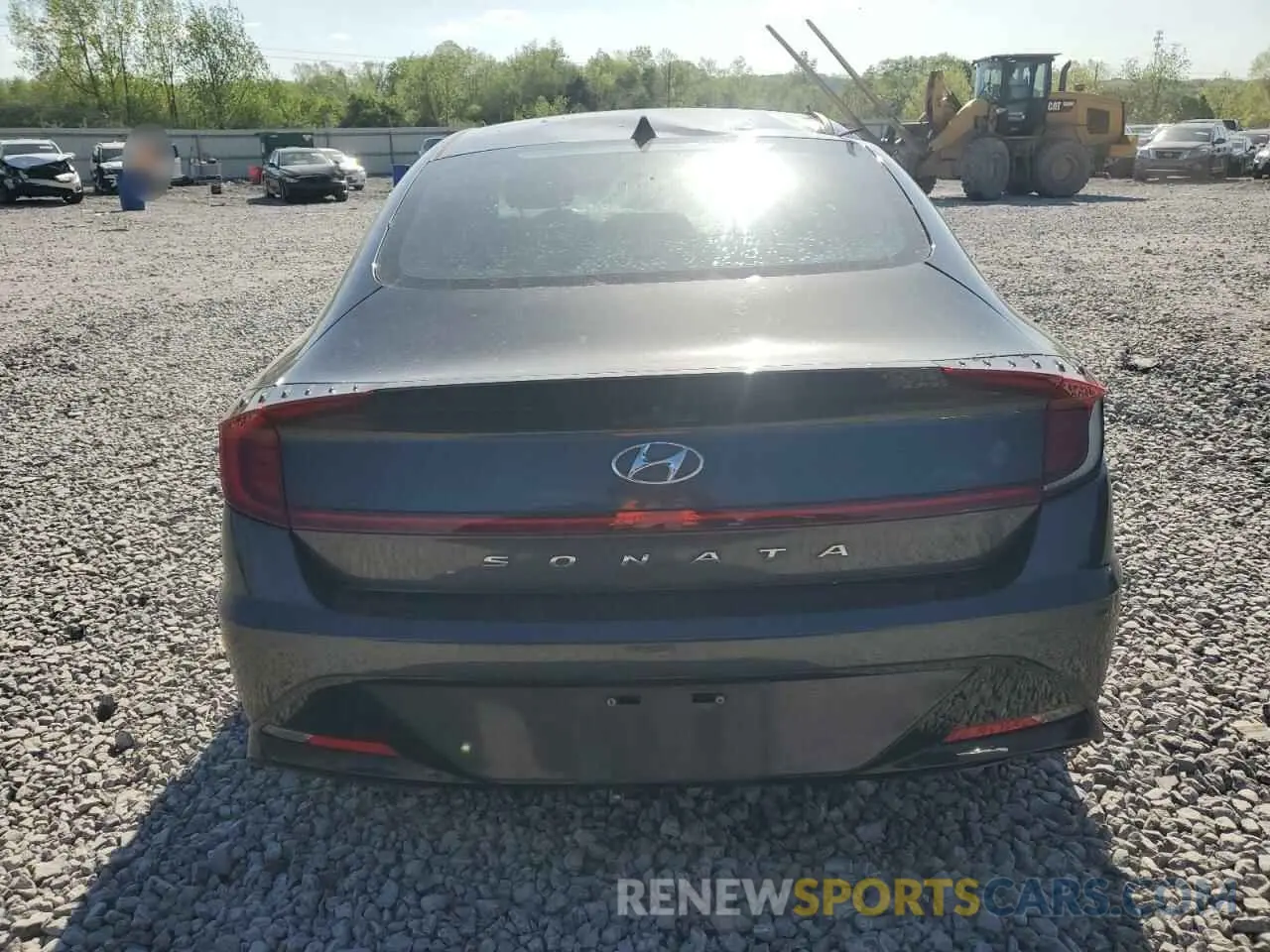 6 Photograph of a damaged car 5NPEF4JA5LH013336 HYUNDAI SONATA 2020