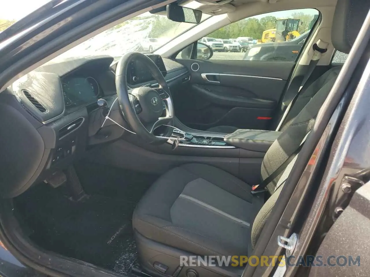 7 Photograph of a damaged car 5NPEF4JA5LH013336 HYUNDAI SONATA 2020