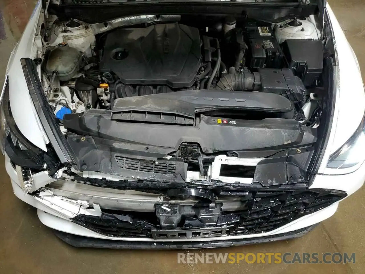11 Photograph of a damaged car 5NPEF4JA5LH015751 HYUNDAI SONATA 2020