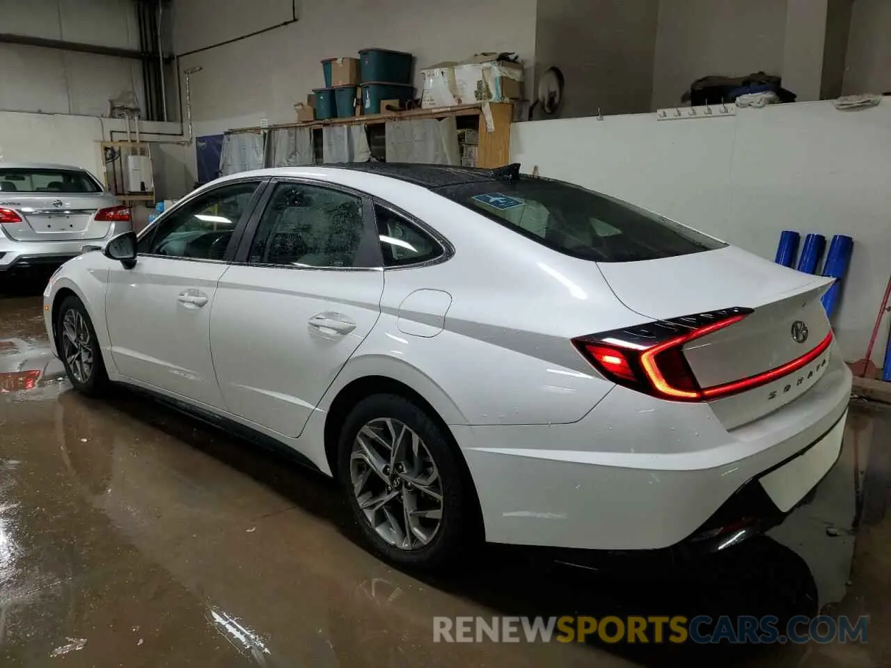 2 Photograph of a damaged car 5NPEF4JA5LH015751 HYUNDAI SONATA 2020