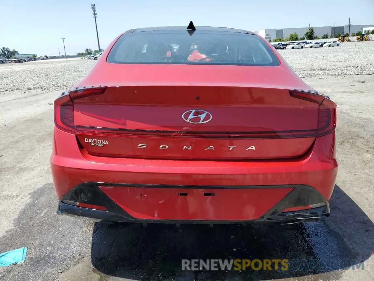 6 Photograph of a damaged car 5NPEF4JA5LH024661 HYUNDAI SONATA 2020