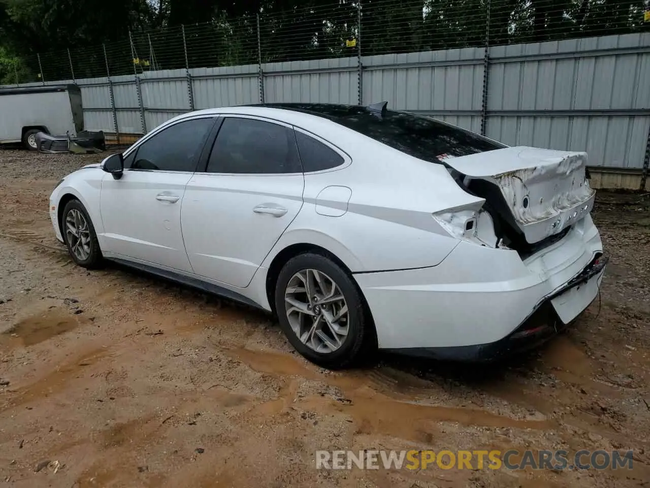 2 Photograph of a damaged car 5NPEF4JA5LH025759 HYUNDAI SONATA 2020