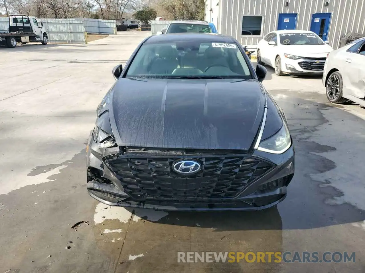 5 Photograph of a damaged car 5NPEF4JA5LH039337 HYUNDAI SONATA 2020