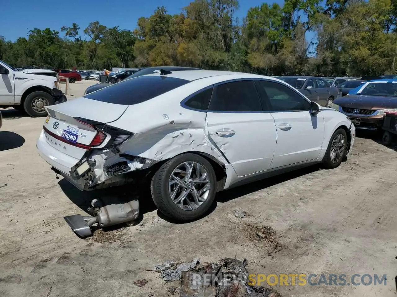 3 Photograph of a damaged car 5NPEF4JA6LH021557 HYUNDAI SONATA 2020