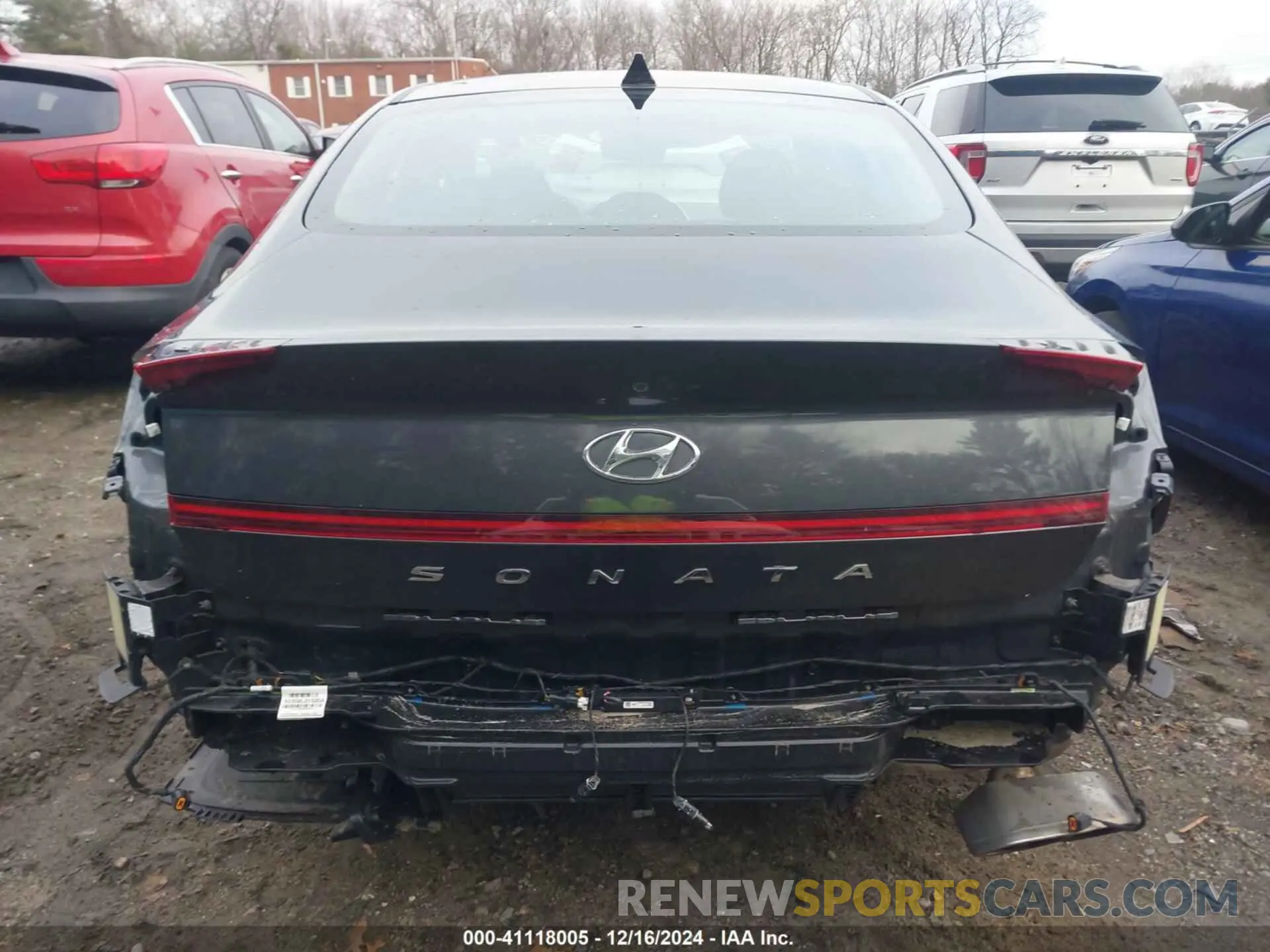 17 Photograph of a damaged car 5NPEF4JA6LH048063 HYUNDAI SONATA 2020