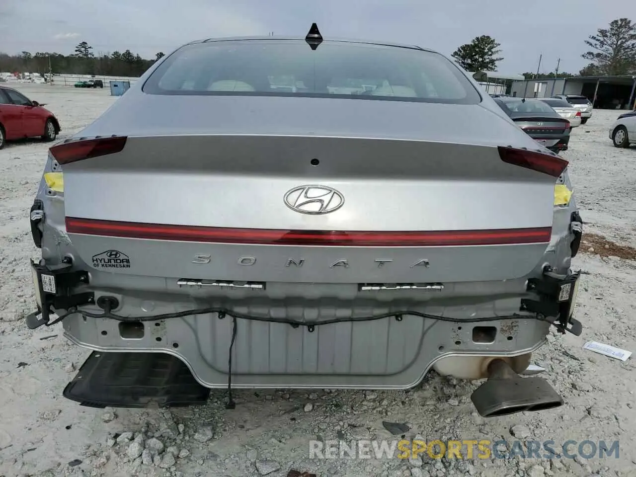 6 Photograph of a damaged car 5NPEF4JA6LH058687 HYUNDAI SONATA 2020