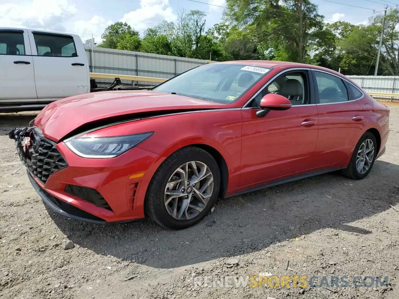 1 Photograph of a damaged car 5NPEF4JA6LH061539 HYUNDAI SONATA 2020