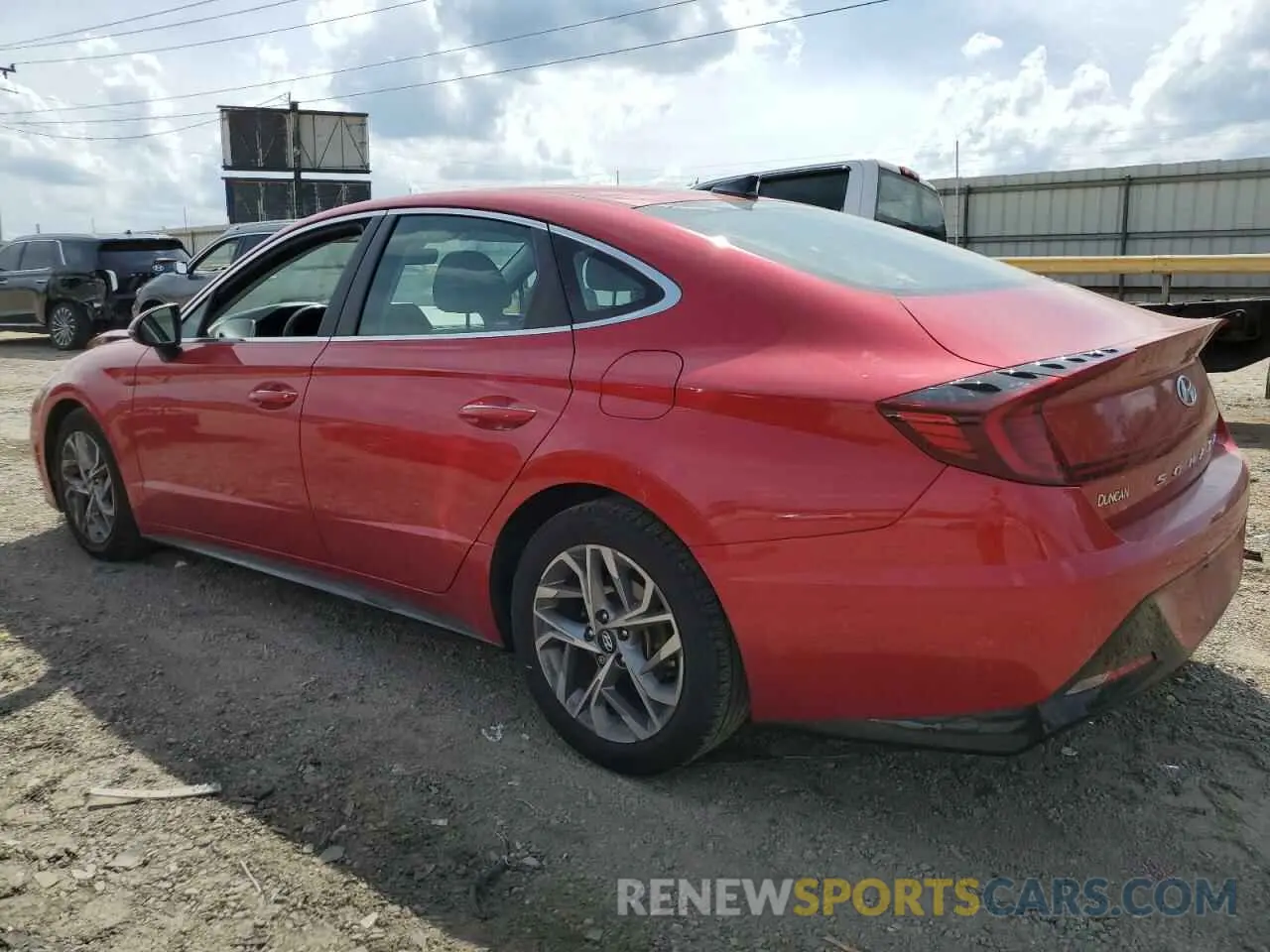 2 Photograph of a damaged car 5NPEF4JA6LH061539 HYUNDAI SONATA 2020