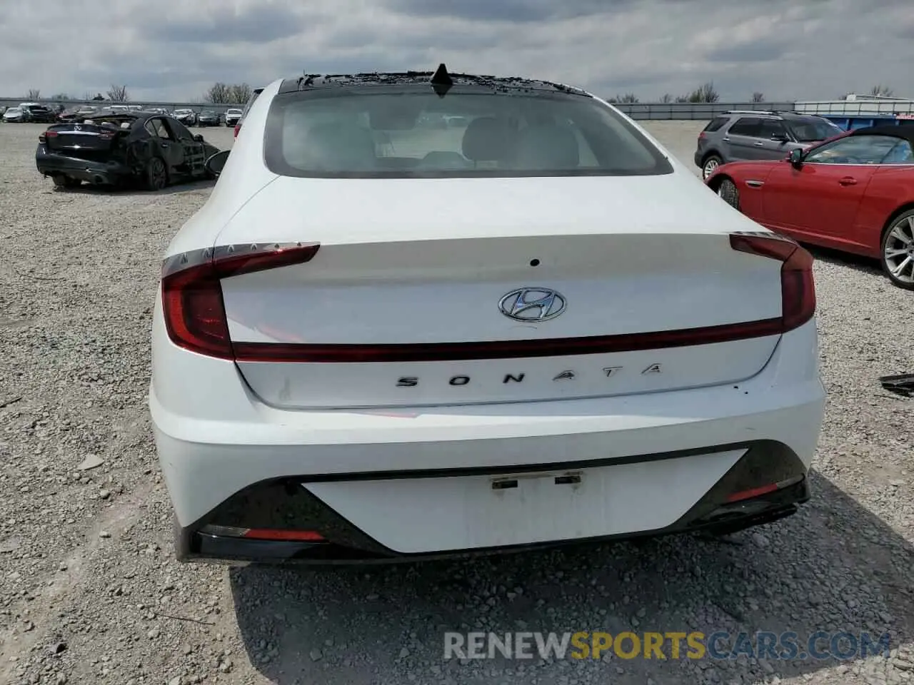 6 Photograph of a damaged car 5NPEF4JA7LH007120 HYUNDAI SONATA 2020