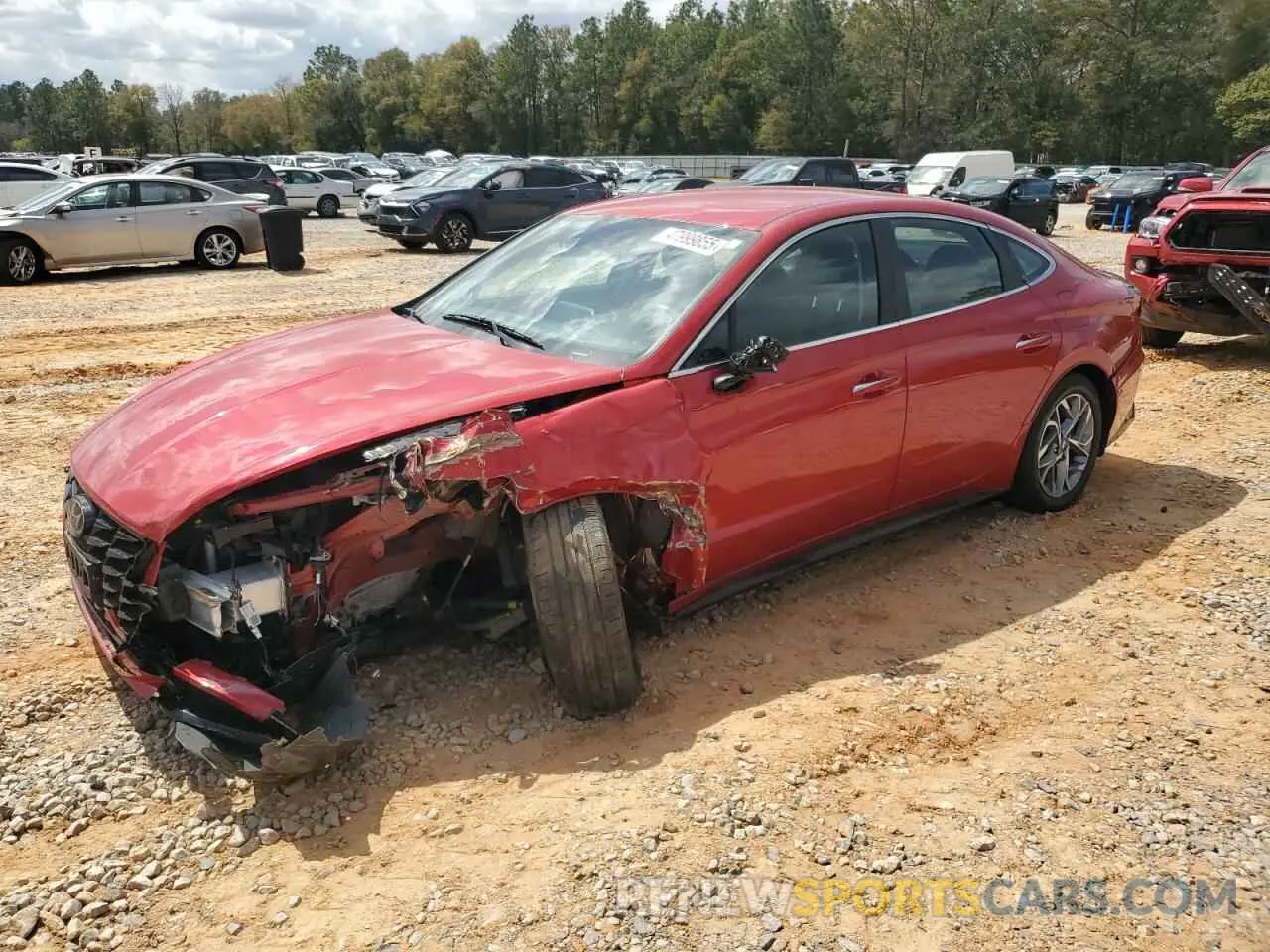 1 Photograph of a damaged car 5NPEF4JA7LH052817 HYUNDAI SONATA 2020