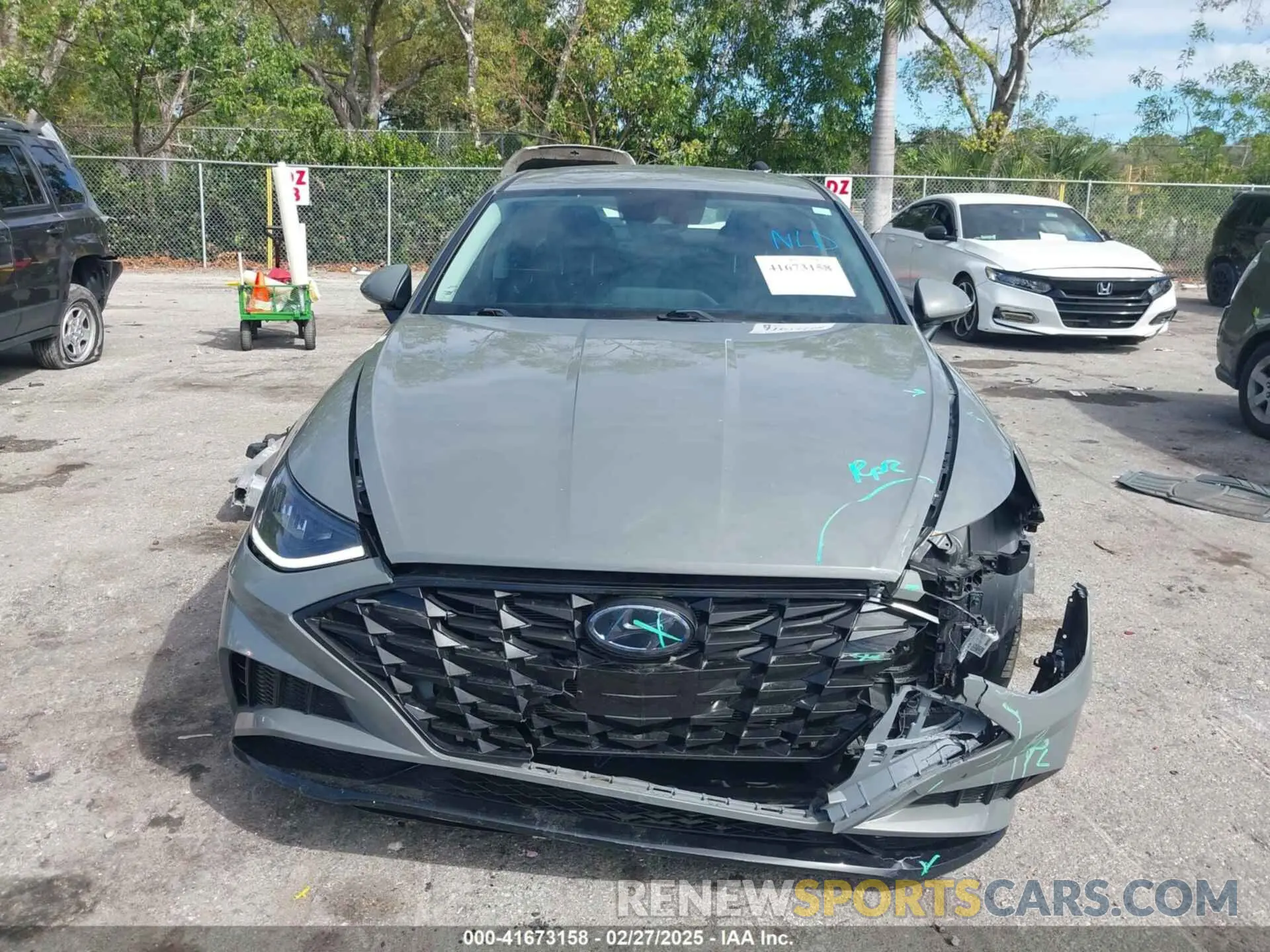 13 Photograph of a damaged car 5NPEF4JA7LH060559 HYUNDAI SONATA 2020