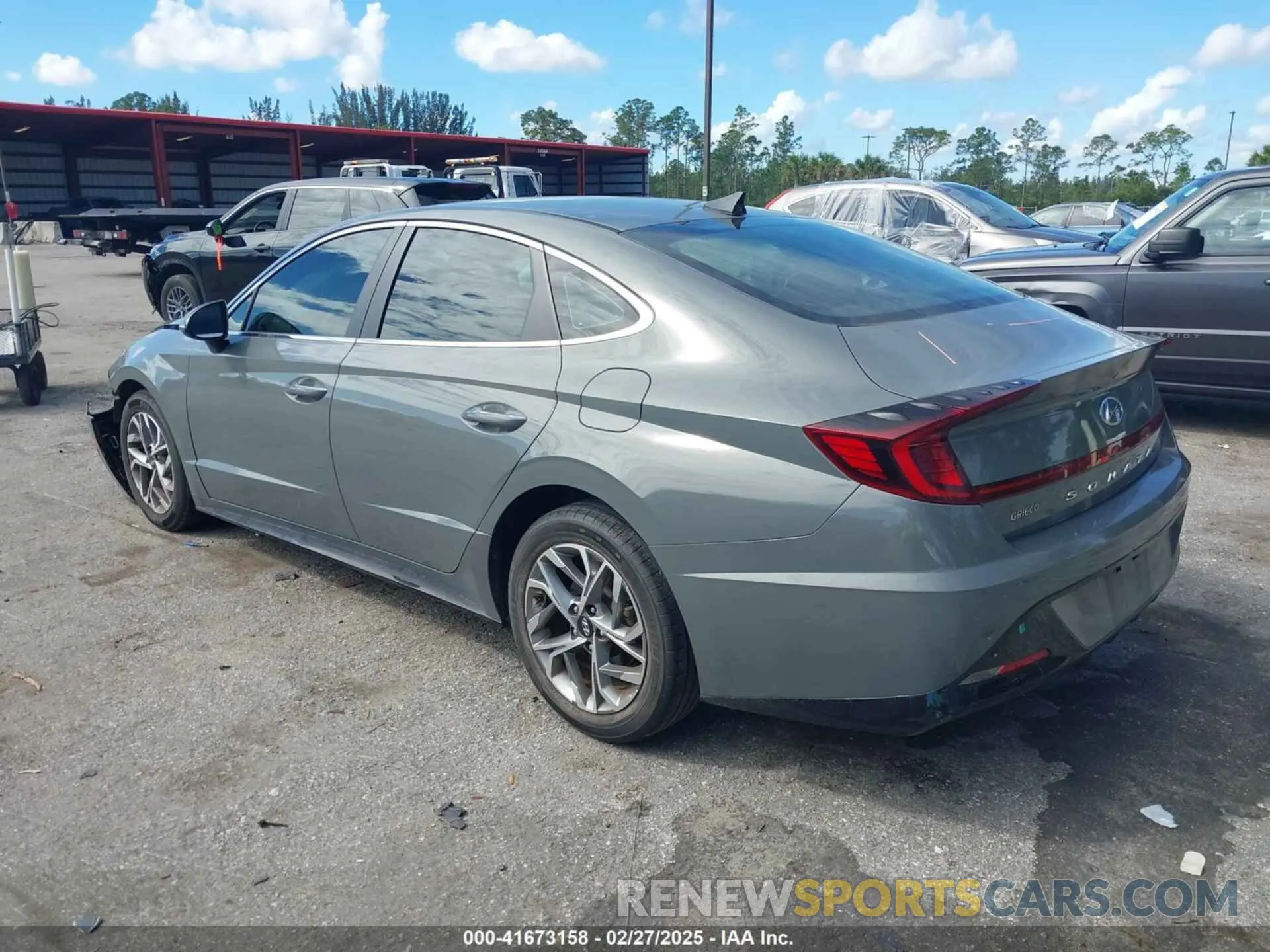 3 Photograph of a damaged car 5NPEF4JA7LH060559 HYUNDAI SONATA 2020