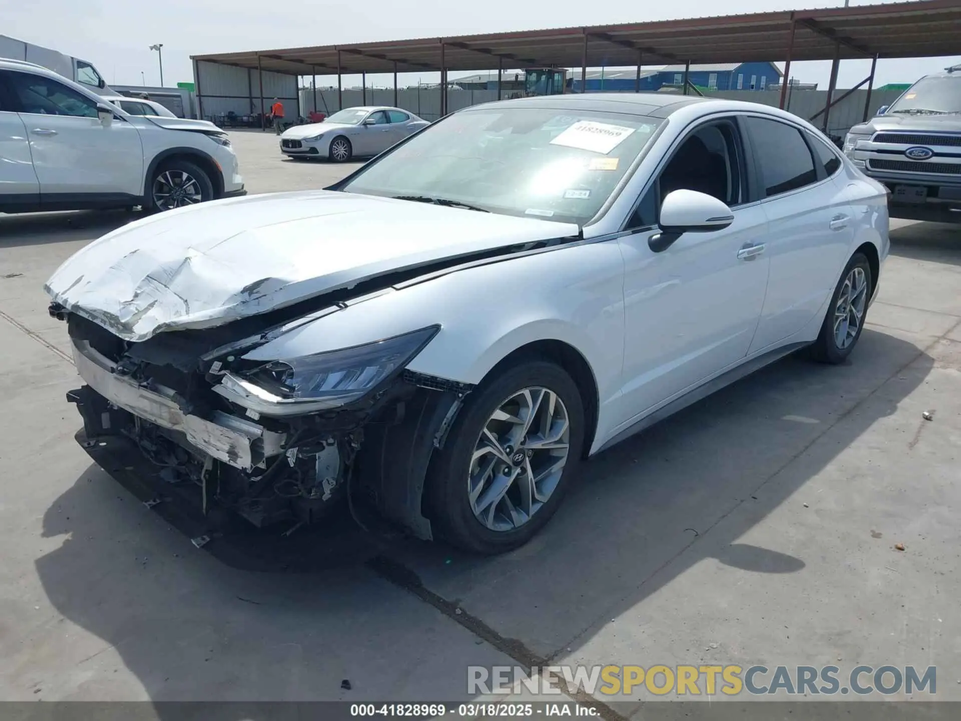 2 Photograph of a damaged car 5NPEF4JA8LH002363 HYUNDAI SONATA 2020