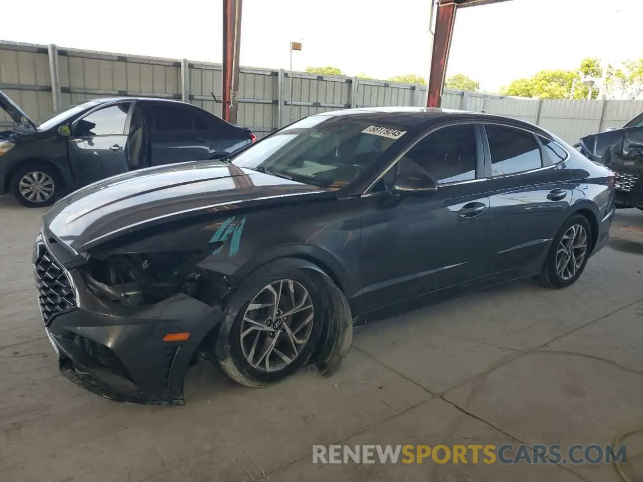 1 Photograph of a damaged car 5NPEF4JA8LH006462 HYUNDAI SONATA 2020