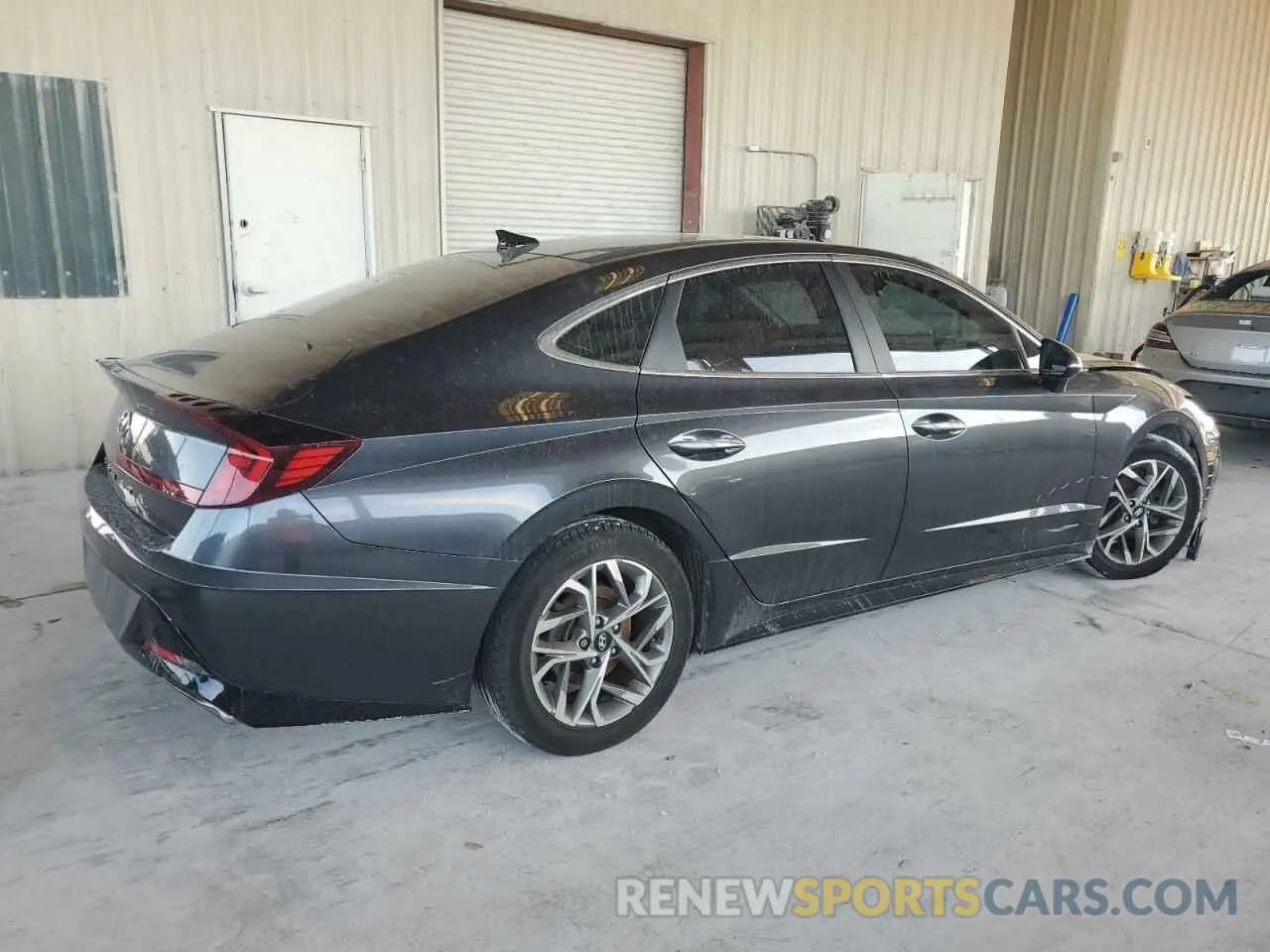 3 Photograph of a damaged car 5NPEF4JA8LH006462 HYUNDAI SONATA 2020