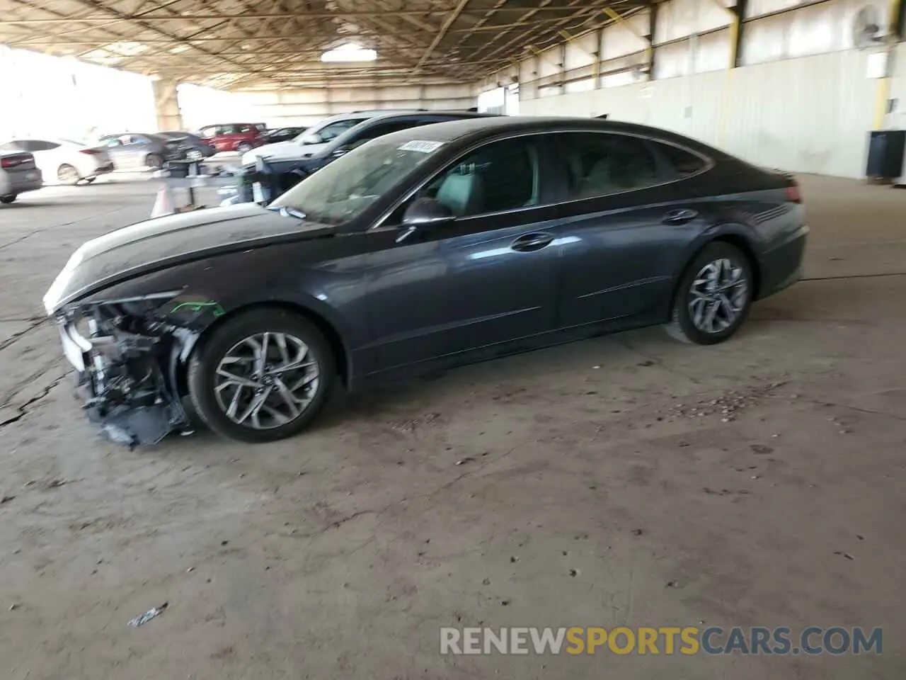 1 Photograph of a damaged car 5NPEF4JA8LH041986 HYUNDAI SONATA 2020