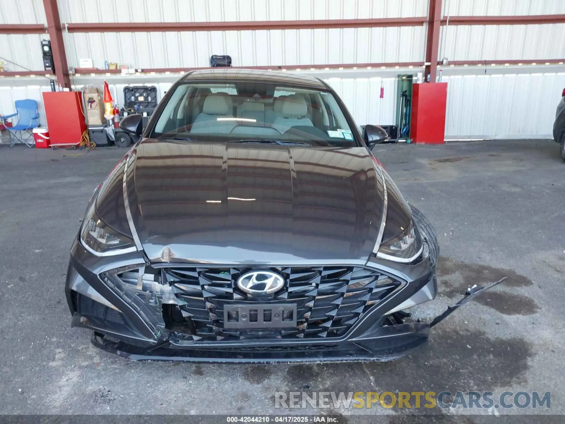 12 Photograph of a damaged car 5NPEF4JA8LH047030 HYUNDAI SONATA 2020