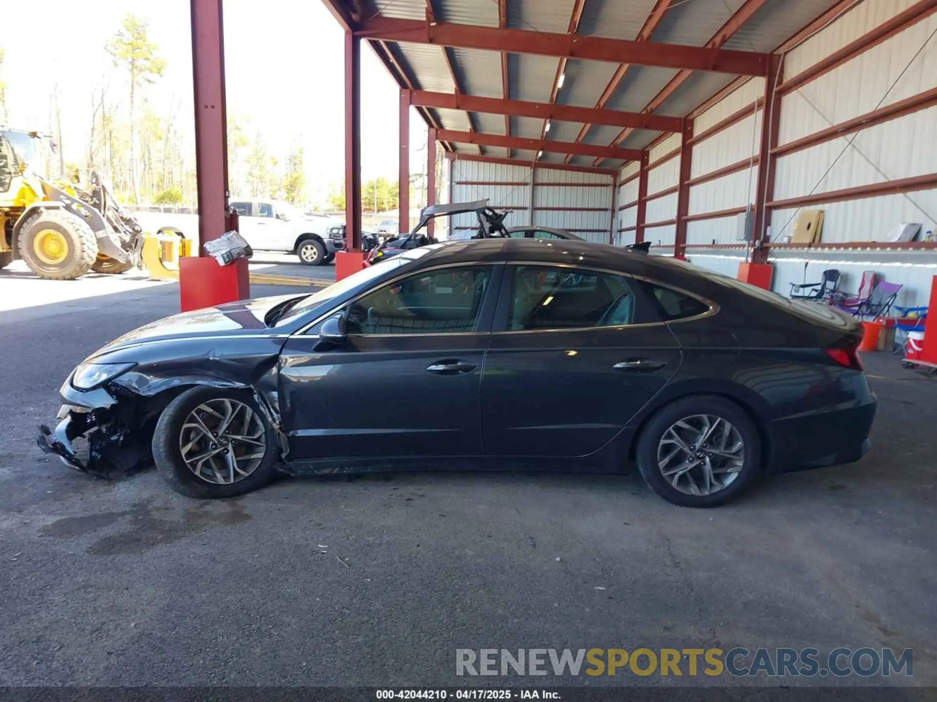 14 Photograph of a damaged car 5NPEF4JA8LH047030 HYUNDAI SONATA 2020