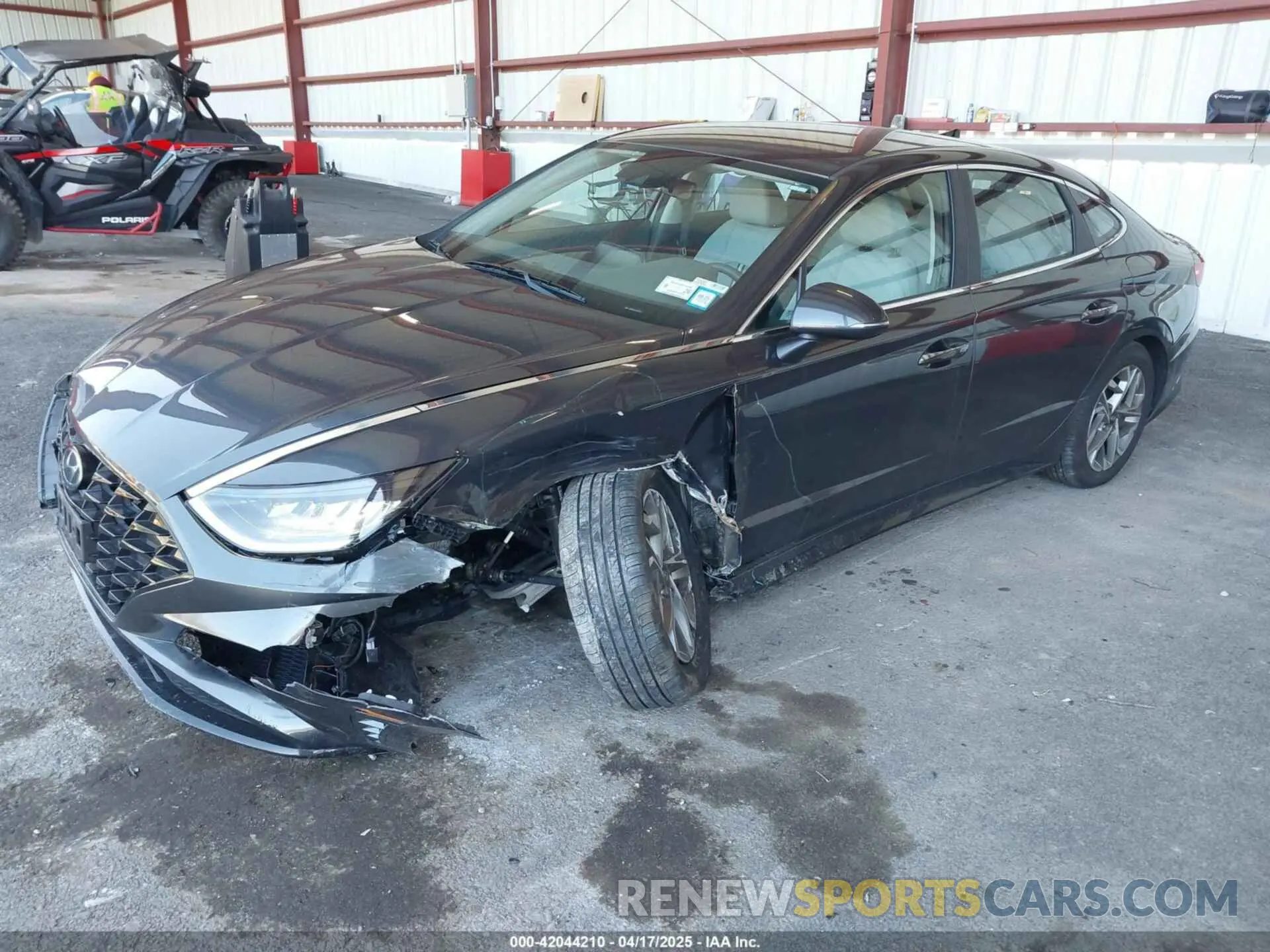 2 Photograph of a damaged car 5NPEF4JA8LH047030 HYUNDAI SONATA 2020