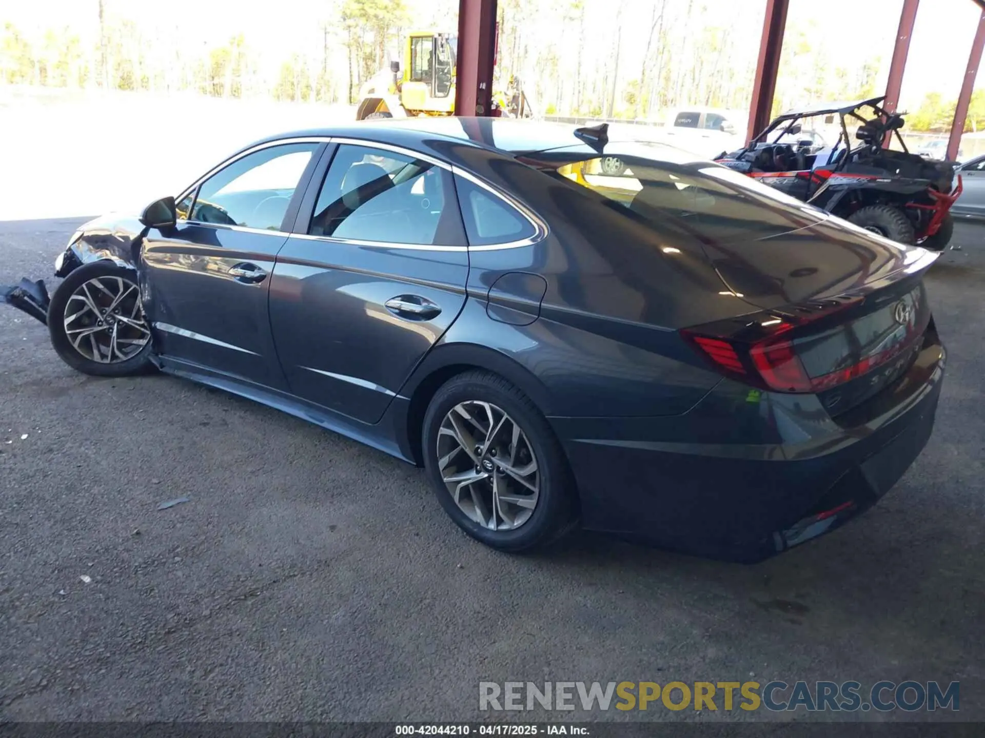 3 Photograph of a damaged car 5NPEF4JA8LH047030 HYUNDAI SONATA 2020