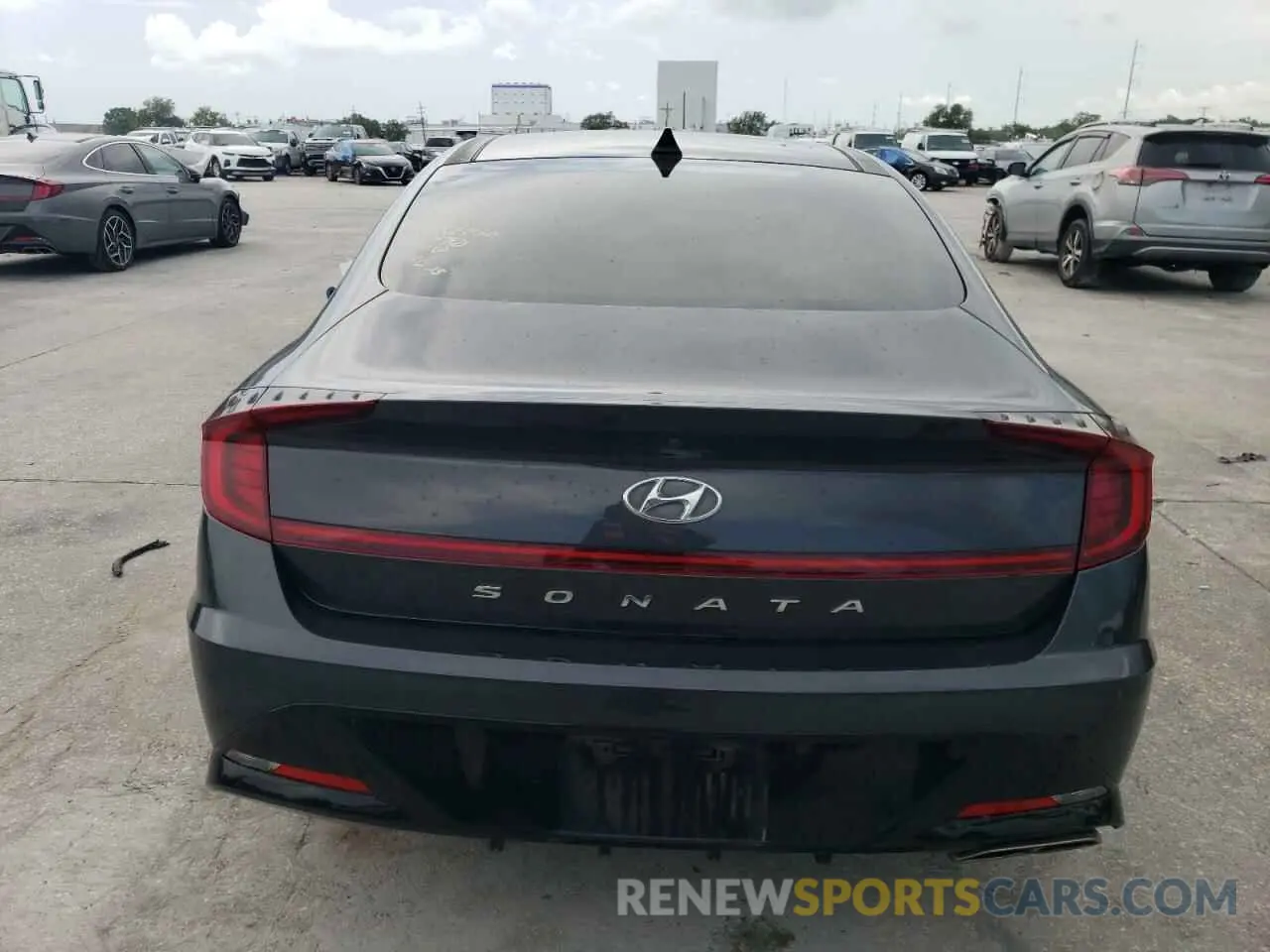 6 Photograph of a damaged car 5NPEF4JA9LH031676 HYUNDAI SONATA 2020
