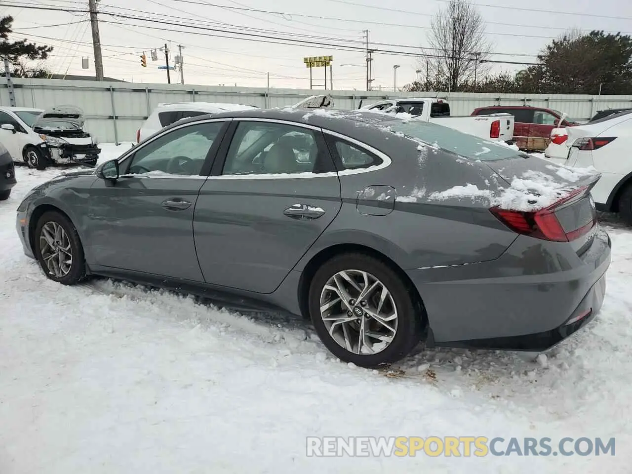 2 Photograph of a damaged car 5NPEF4JA9LH043956 HYUNDAI SONATA 2020