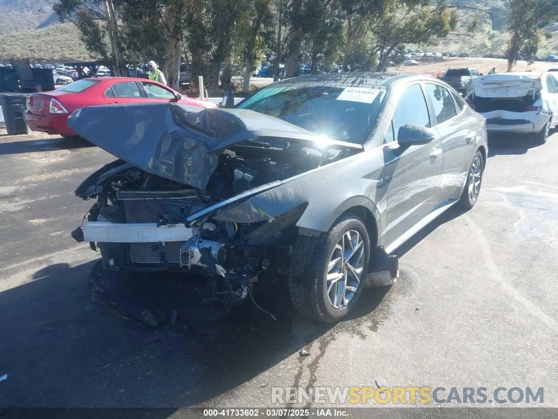 2 Photograph of a damaged car 5NPEF4JA9LH043973 HYUNDAI SONATA 2020