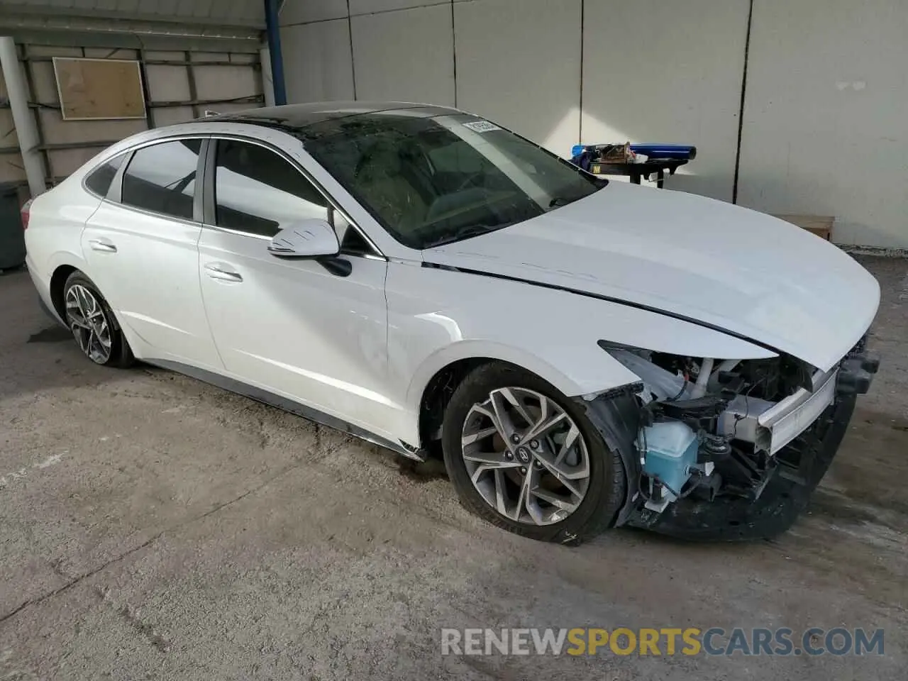 4 Photograph of a damaged car 5NPEF4JA9LH050373 HYUNDAI SONATA 2020