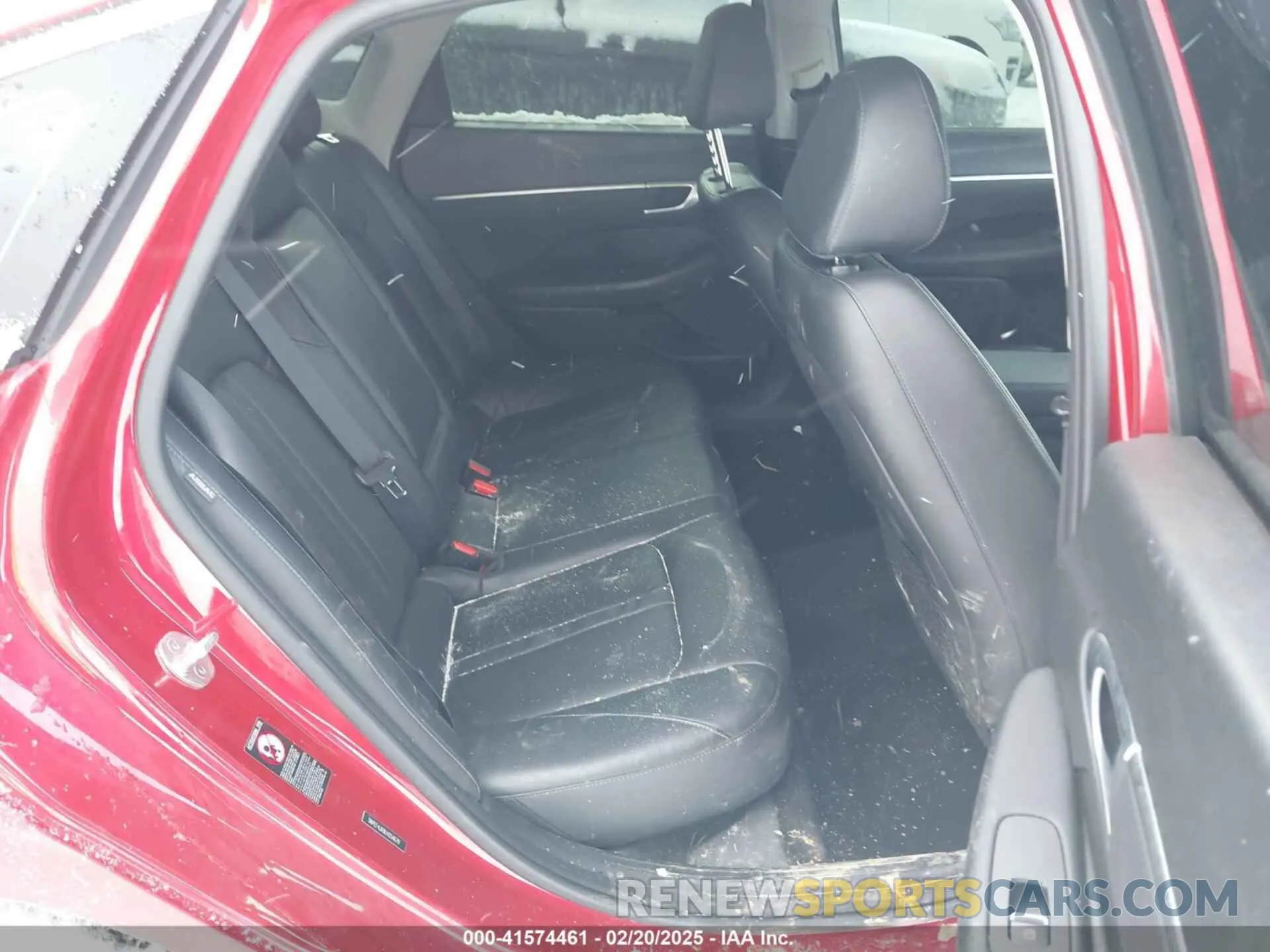 8 Photograph of a damaged car 5NPEF4JA9LH054679 HYUNDAI SONATA 2020