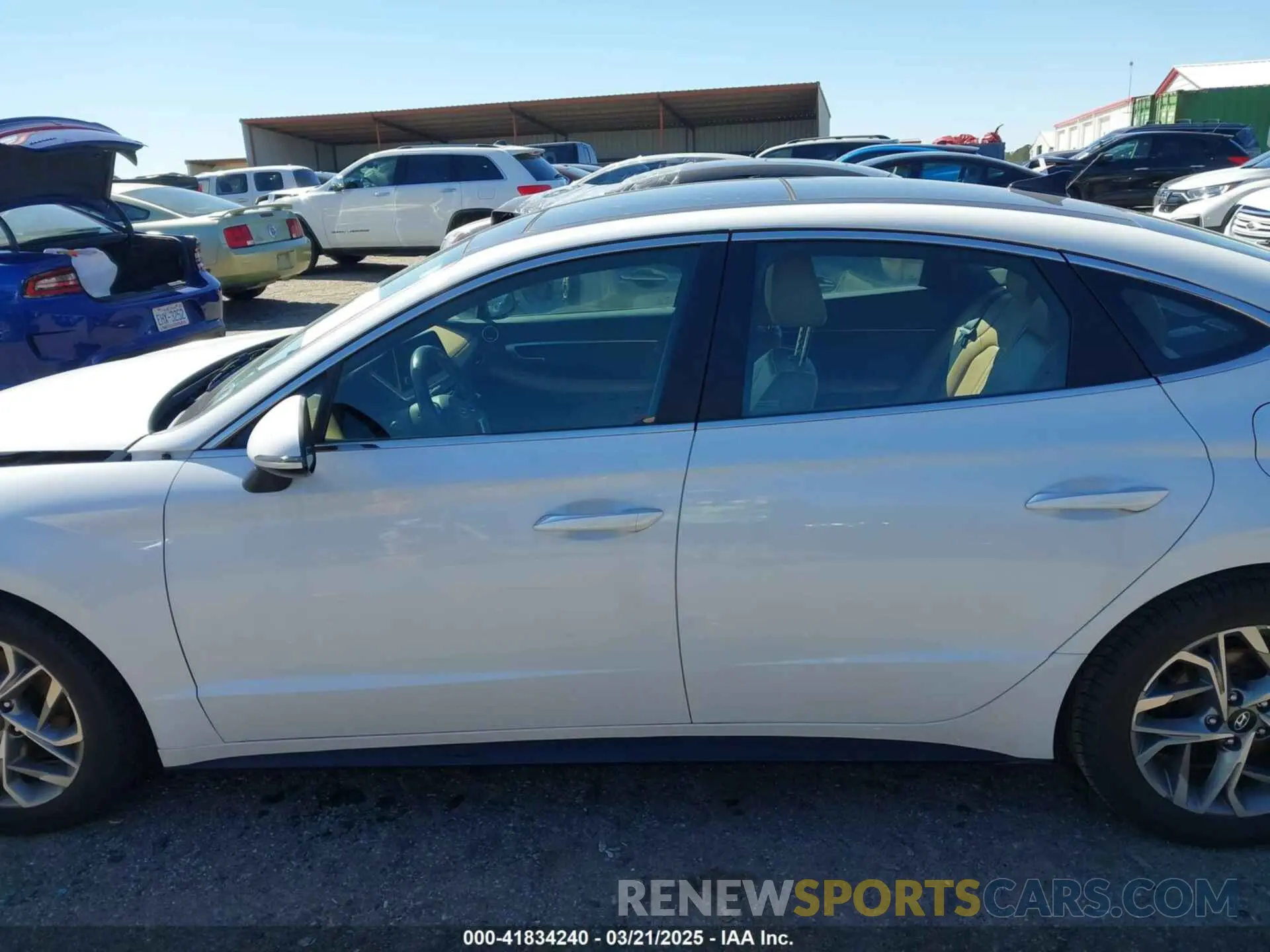 14 Photograph of a damaged car 5NPEF4JAXLH016698 HYUNDAI SONATA 2020