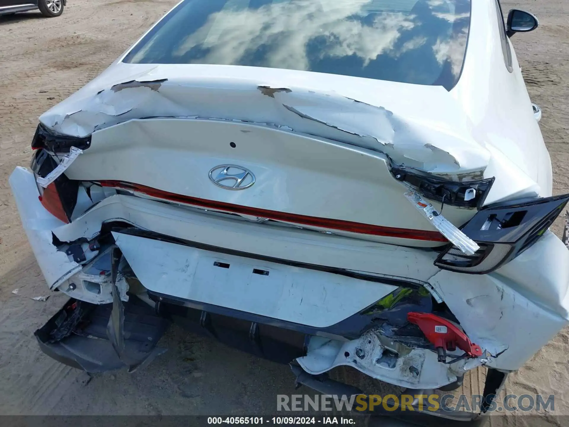 6 Photograph of a damaged car 5NPEF4JAXLH019231 HYUNDAI SONATA 2020
