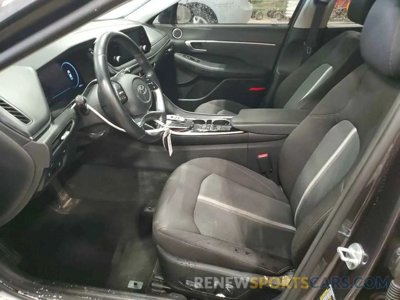 7 Photograph of a damaged car 5NPEF4JAXLH027569 HYUNDAI SONATA 2020