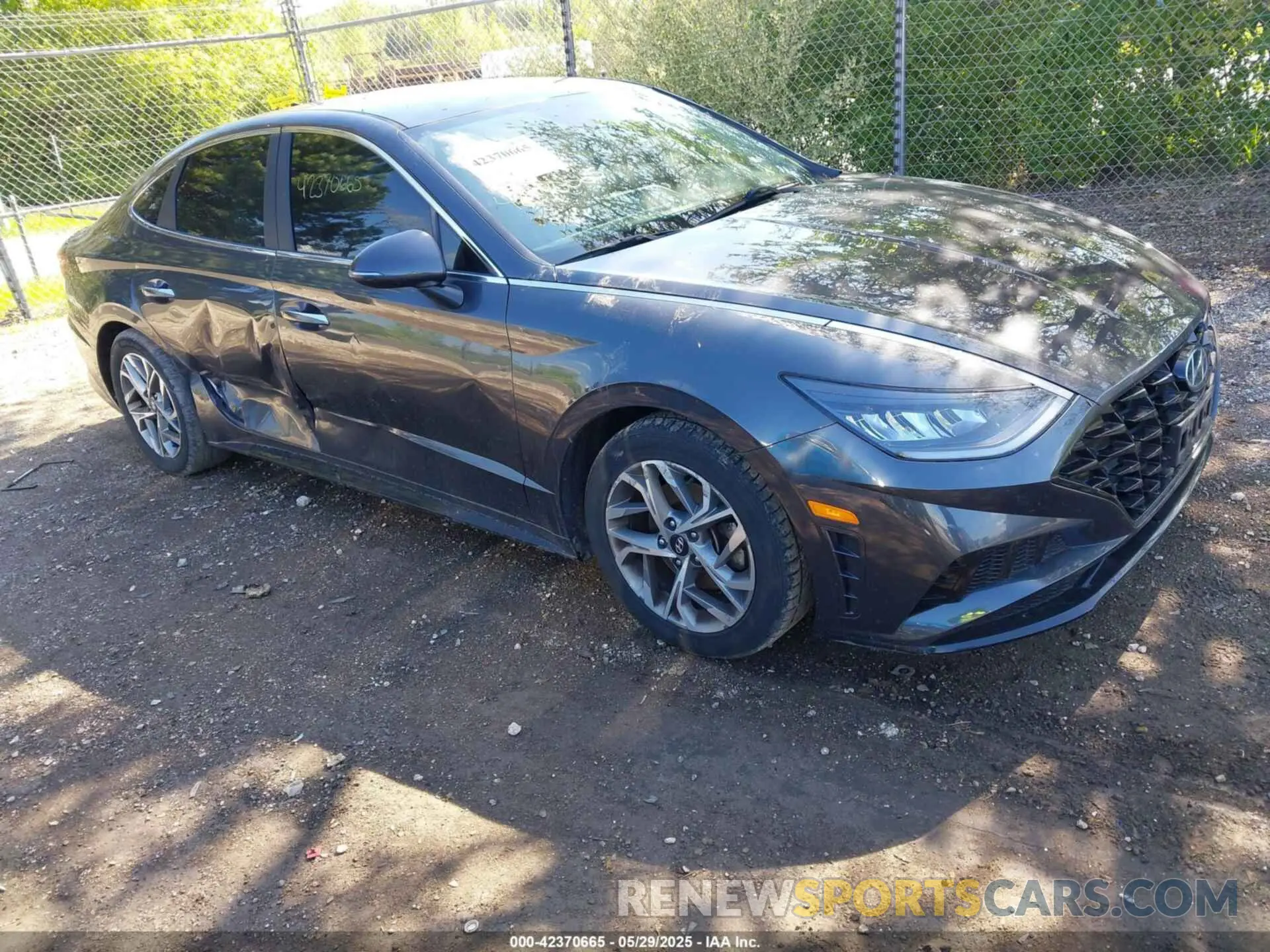 1 Photograph of a damaged car 5NPEF4JAXLH035736 HYUNDAI SONATA 2020