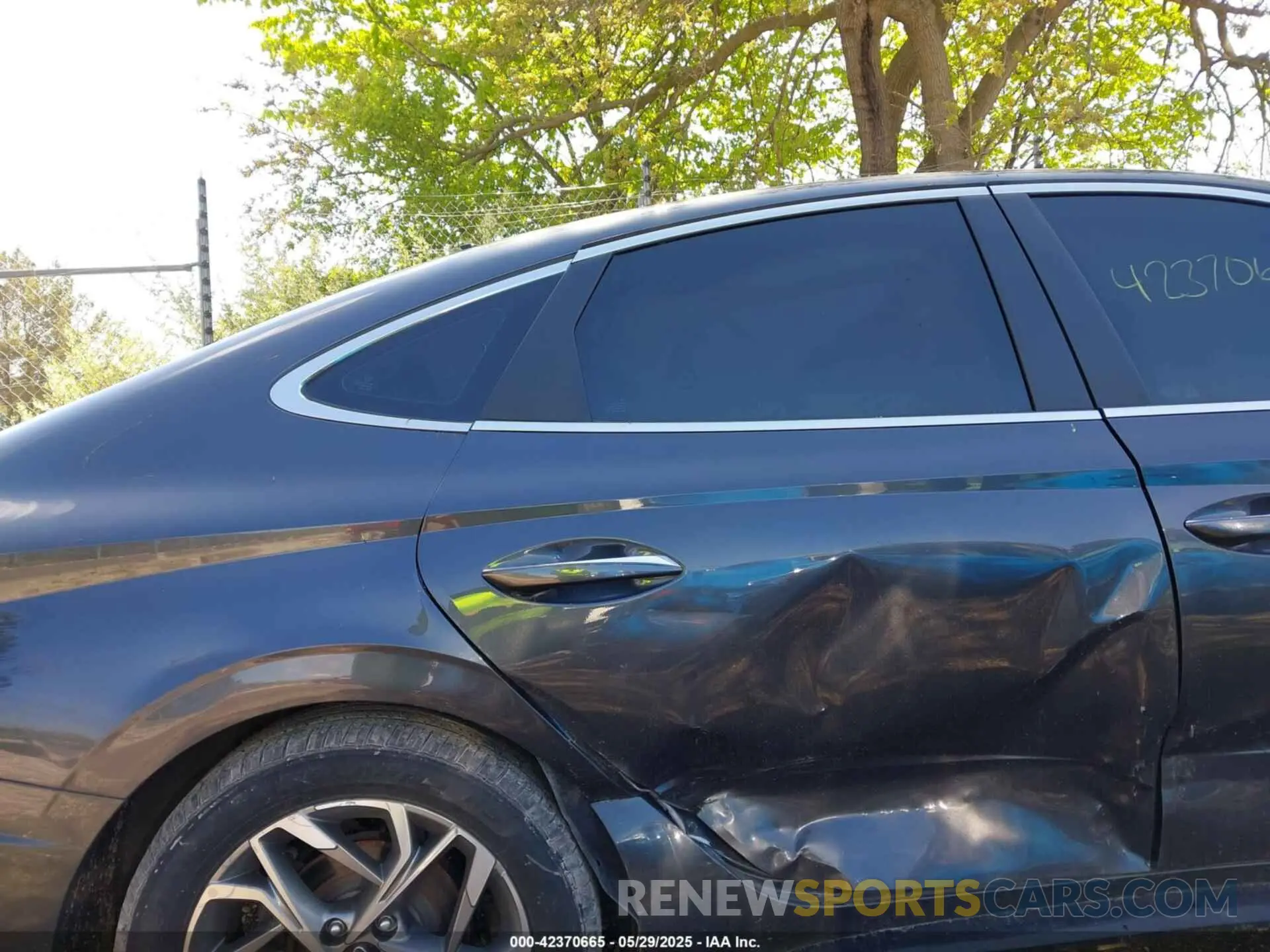 6 Photograph of a damaged car 5NPEF4JAXLH035736 HYUNDAI SONATA 2020