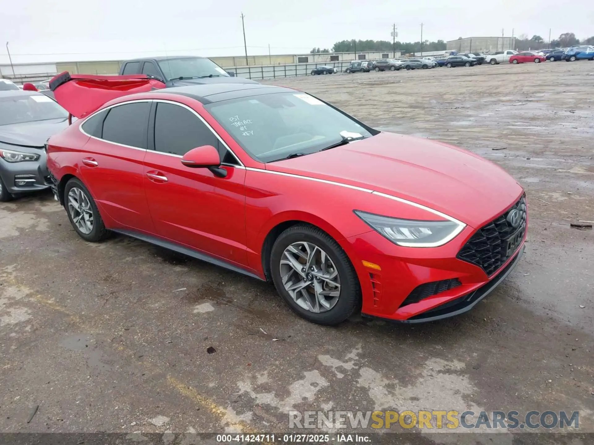 1 Photograph of a damaged car 5NPEF4JAXLH045831 HYUNDAI SONATA 2020