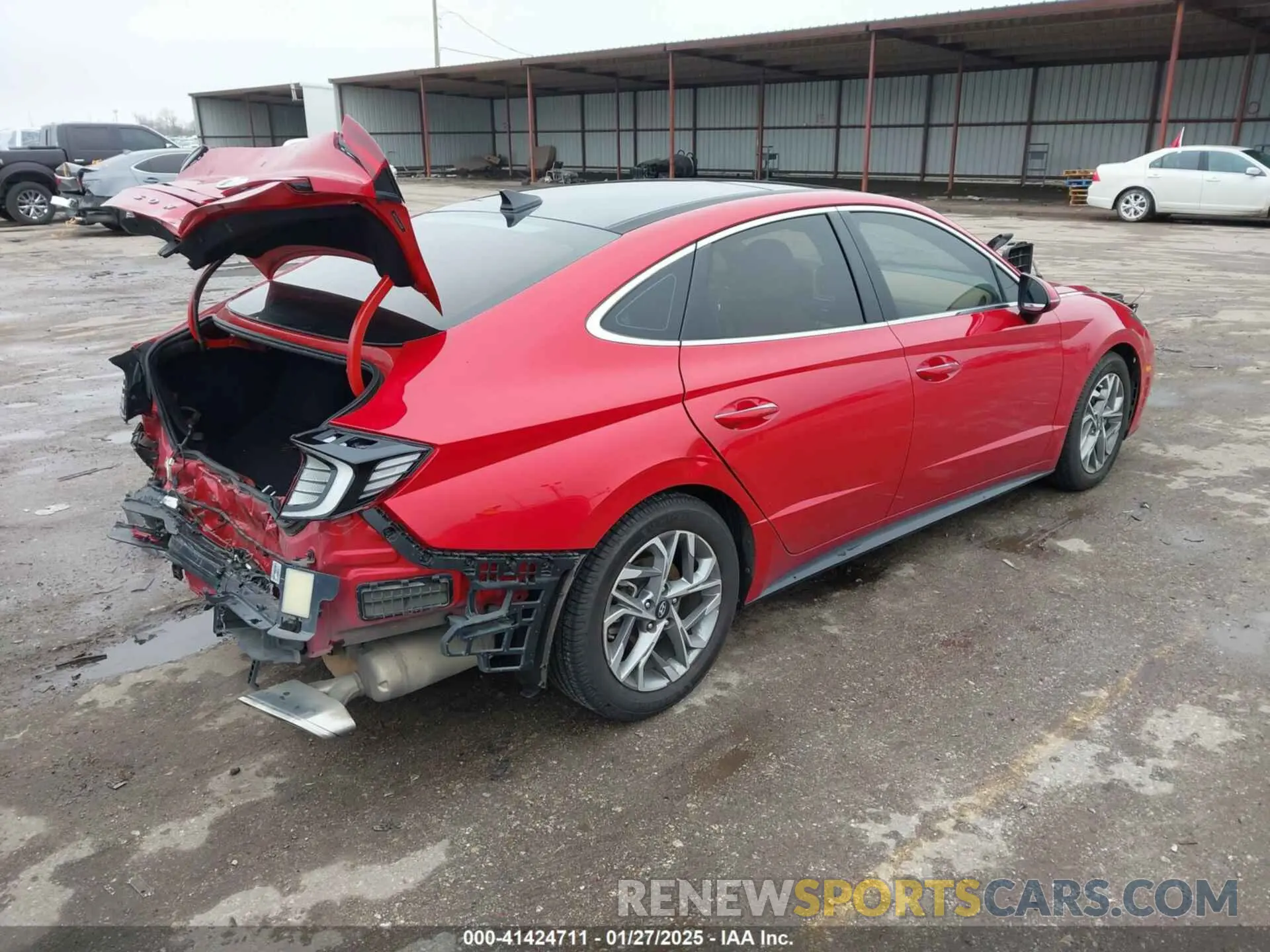 4 Photograph of a damaged car 5NPEF4JAXLH045831 HYUNDAI SONATA 2020