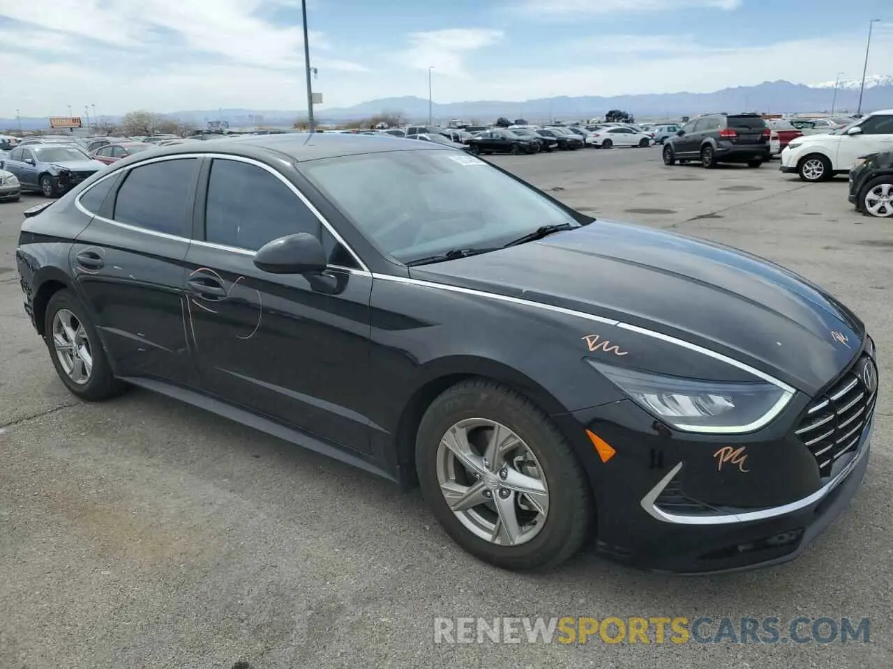 4 Photograph of a damaged car 5NPEG4JA0LH027187 HYUNDAI SONATA 2020