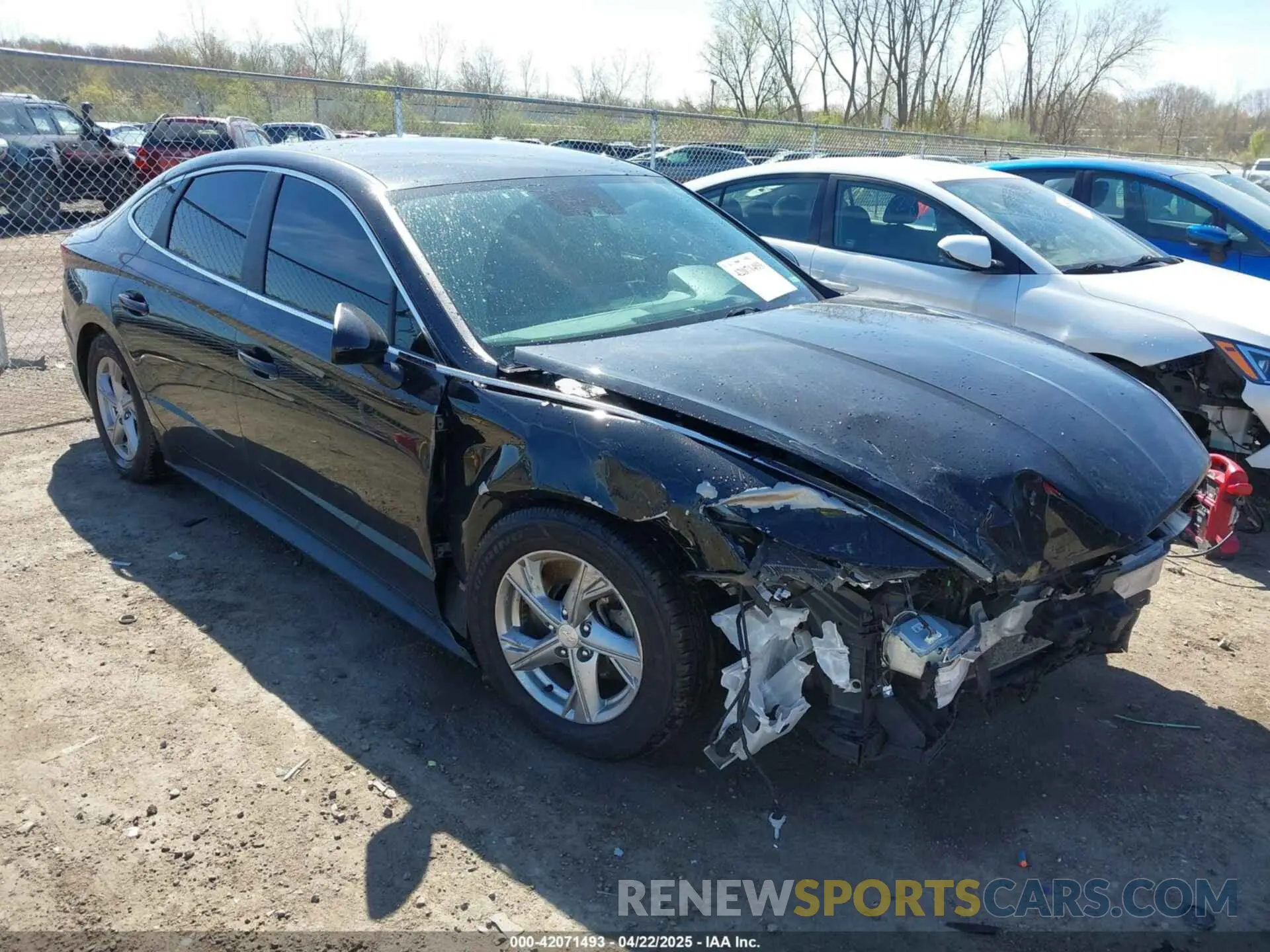 1 Photograph of a damaged car 5NPEG4JA0LH031000 HYUNDAI SONATA 2020