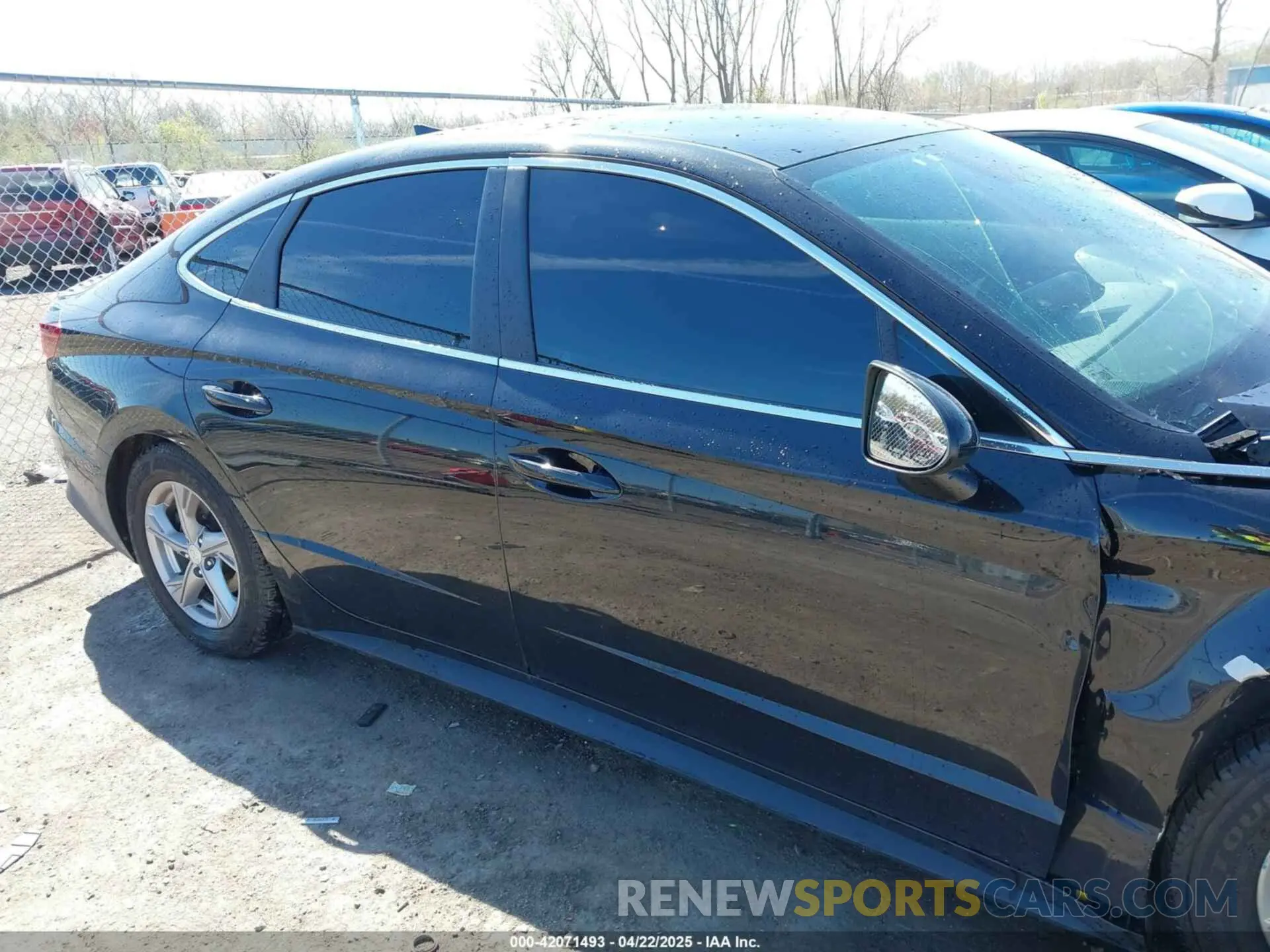 13 Photograph of a damaged car 5NPEG4JA0LH031000 HYUNDAI SONATA 2020
