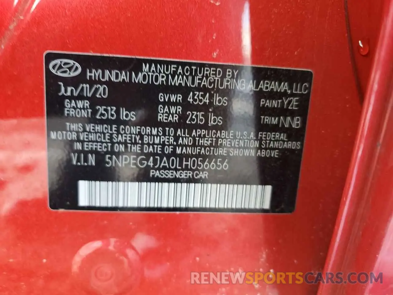 12 Photograph of a damaged car 5NPEG4JA0LH056656 HYUNDAI SONATA 2020
