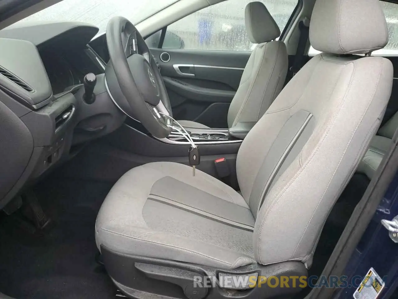 7 Photograph of a damaged car 5NPEG4JA1LH054981 HYUNDAI SONATA 2020