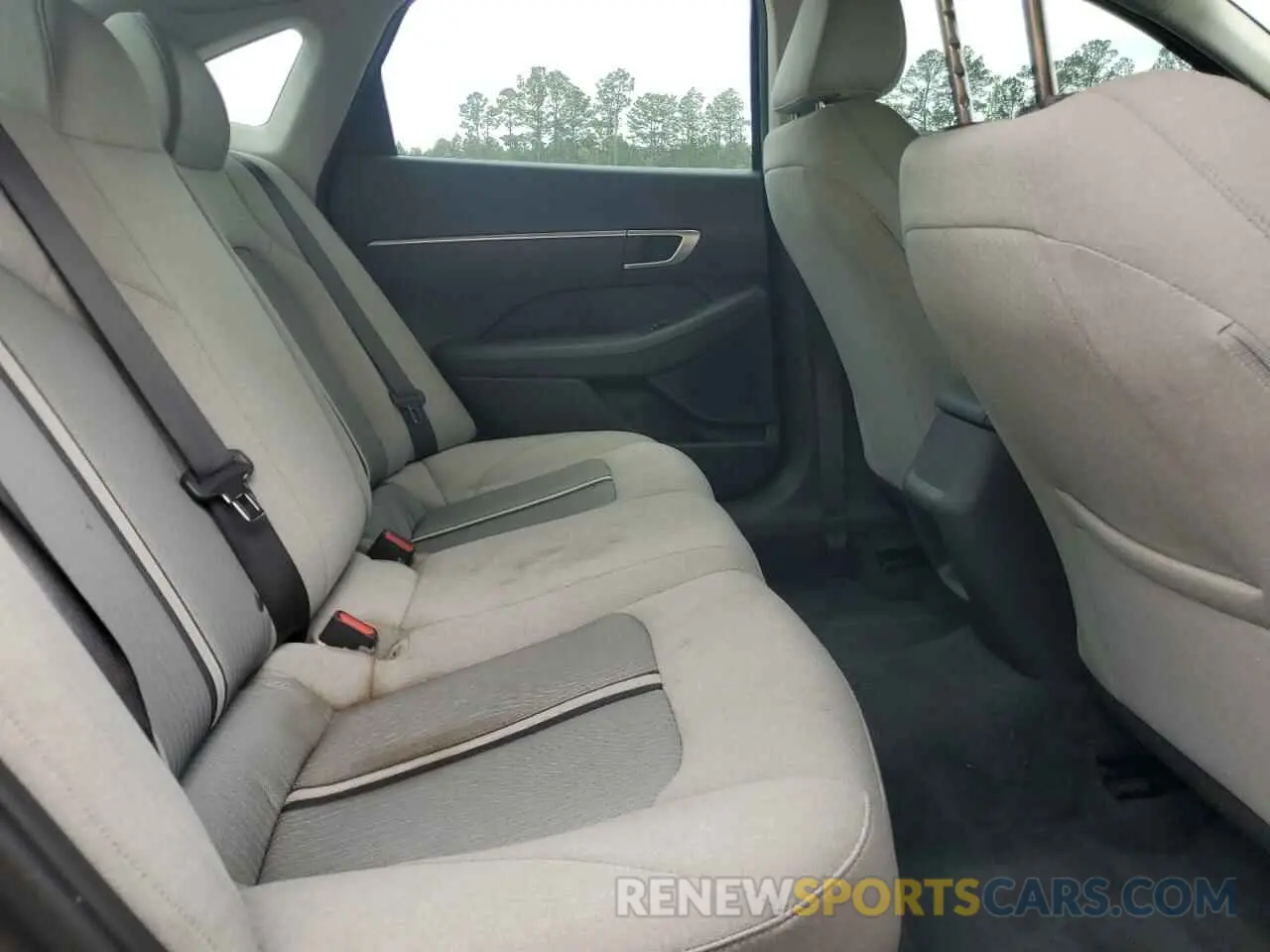 10 Photograph of a damaged car 5NPEG4JA1LH055810 HYUNDAI SONATA 2020