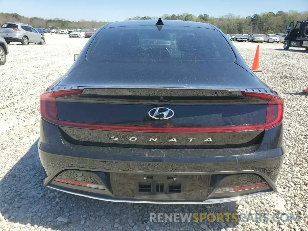 6 Photograph of a damaged car 5NPEG4JA1LH058576 HYUNDAI SONATA 2020