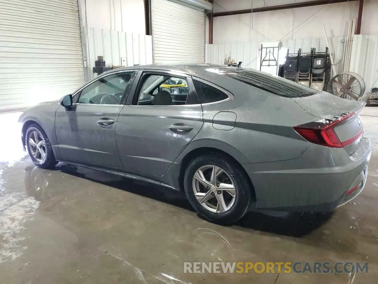 2 Photograph of a damaged car 5NPEG4JA3LH018693 HYUNDAI SONATA 2020