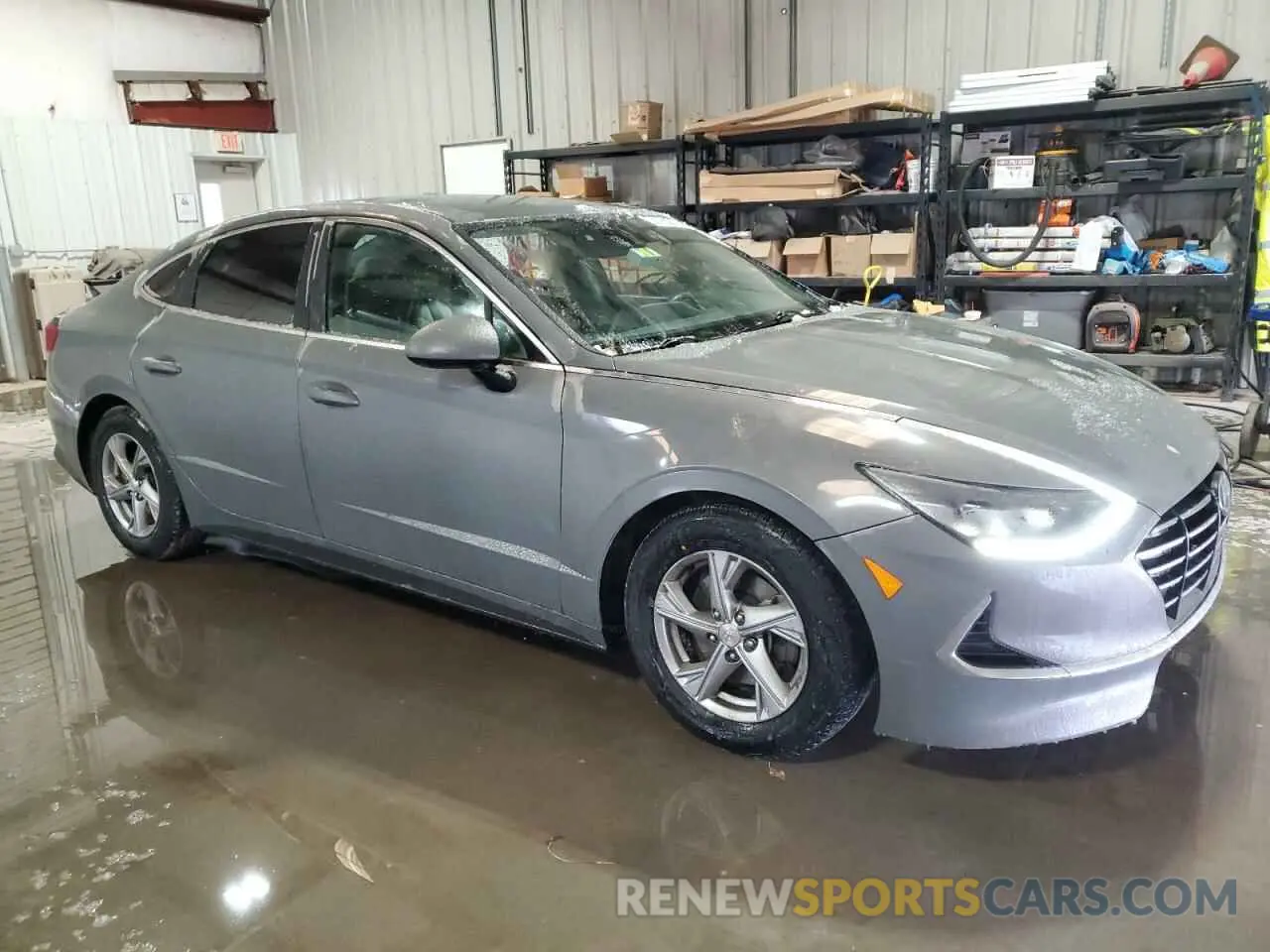 4 Photograph of a damaged car 5NPEG4JA3LH018693 HYUNDAI SONATA 2020