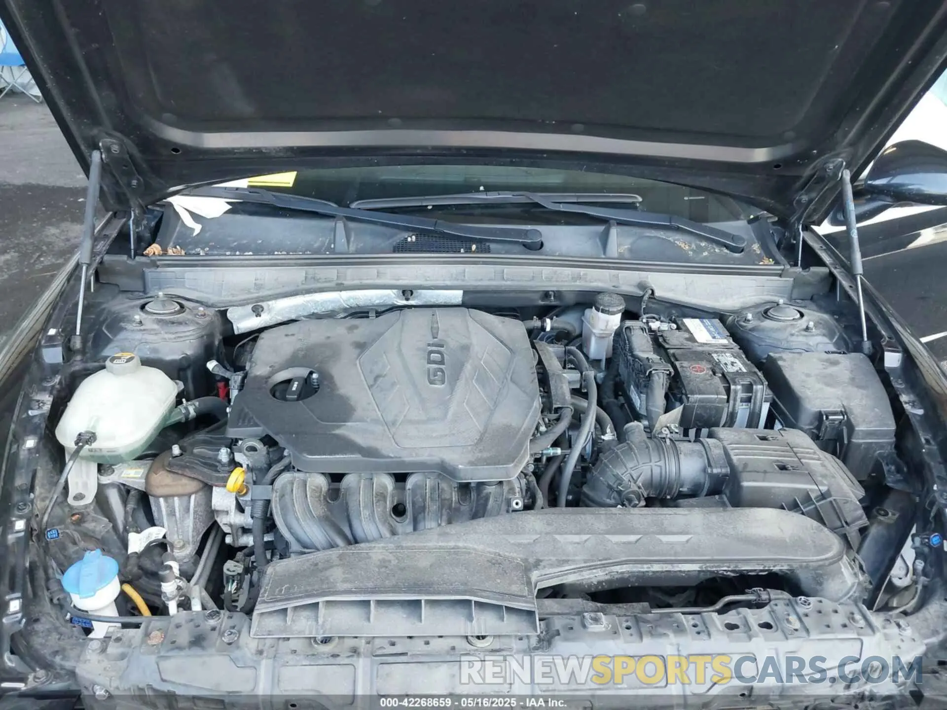 10 Photograph of a damaged car 5NPEG4JA3LH019343 HYUNDAI SONATA 2020